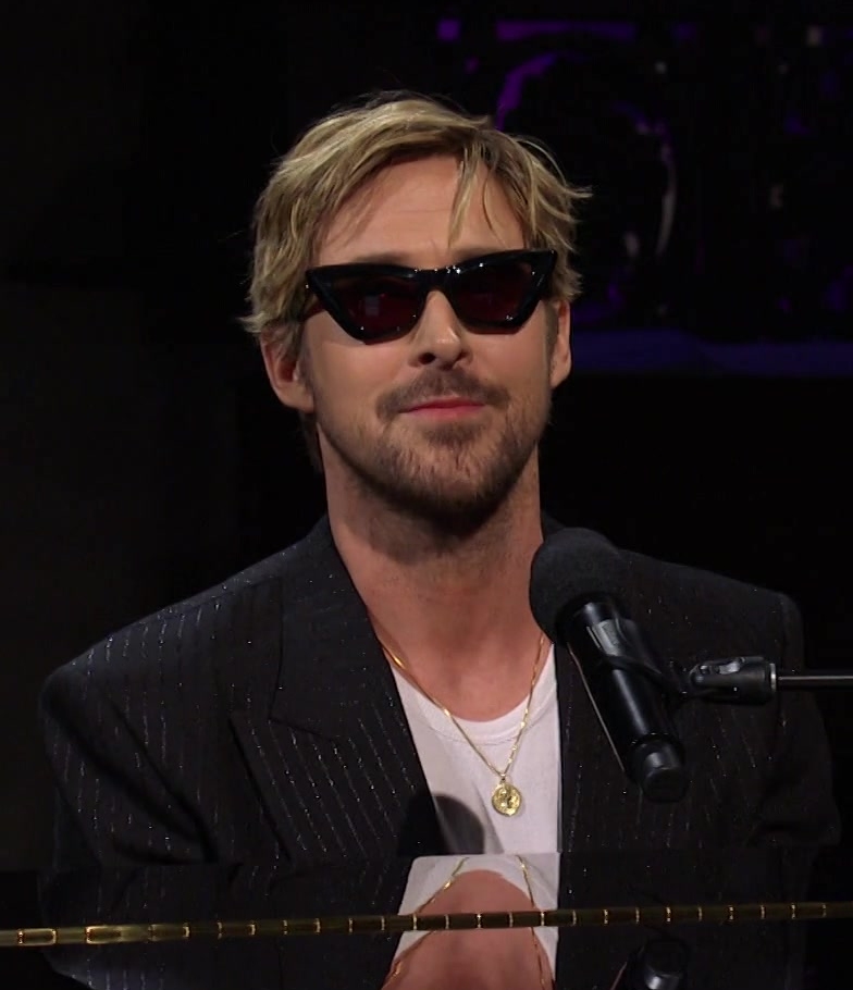 Cat Eye Frame Sunglasses of Ryan Gosling as Guest