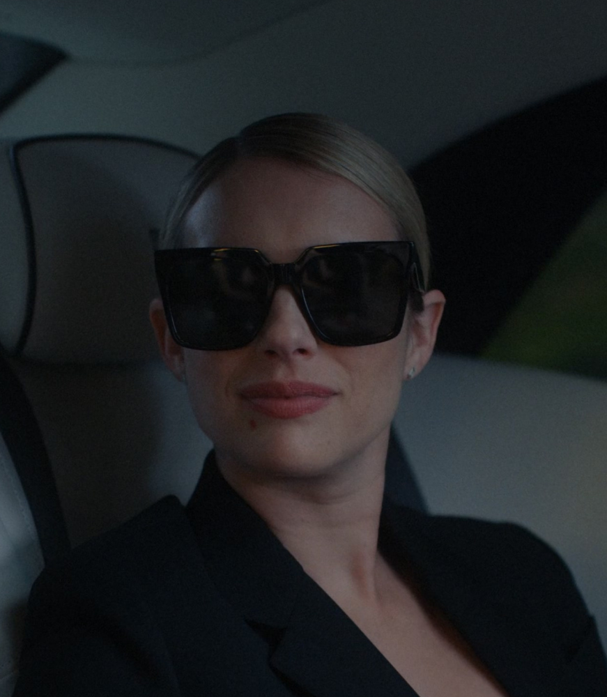 Sleek Oversized Square Frame Sunglasses of Emma Roberts as Anna Victoria Alcott