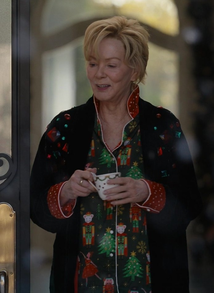 Black Festive Robe of Jean Smart as Deborah Vance