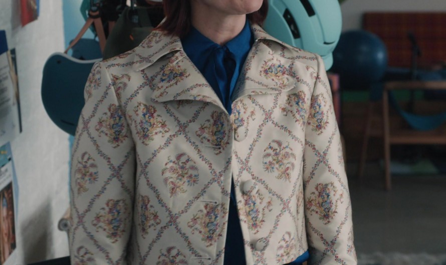 Floral Pattern Jacquard Cropped Jacket of Carrie Preston as Elsbeth Tascioni