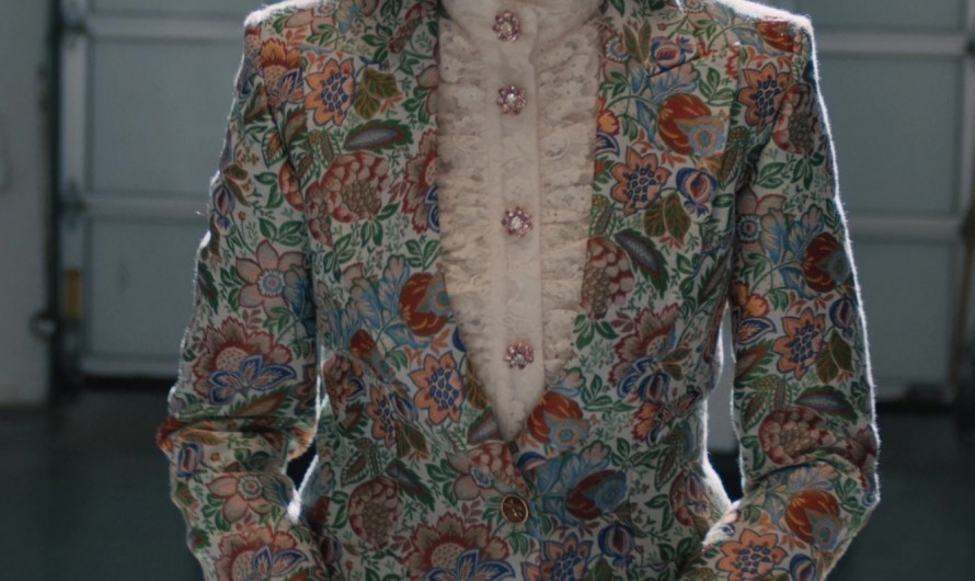 Floral-Jacquard Single-Breasted Blazer of Carrie Preston as Elsbeth Tascioni