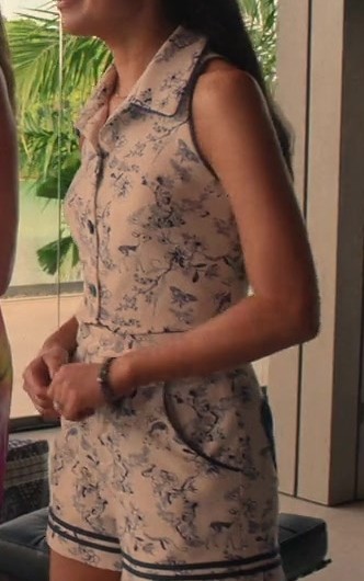 Blue and White Floral Sleeveless Shirt with Matching Shorts of Miranda Cosgrove as Emma