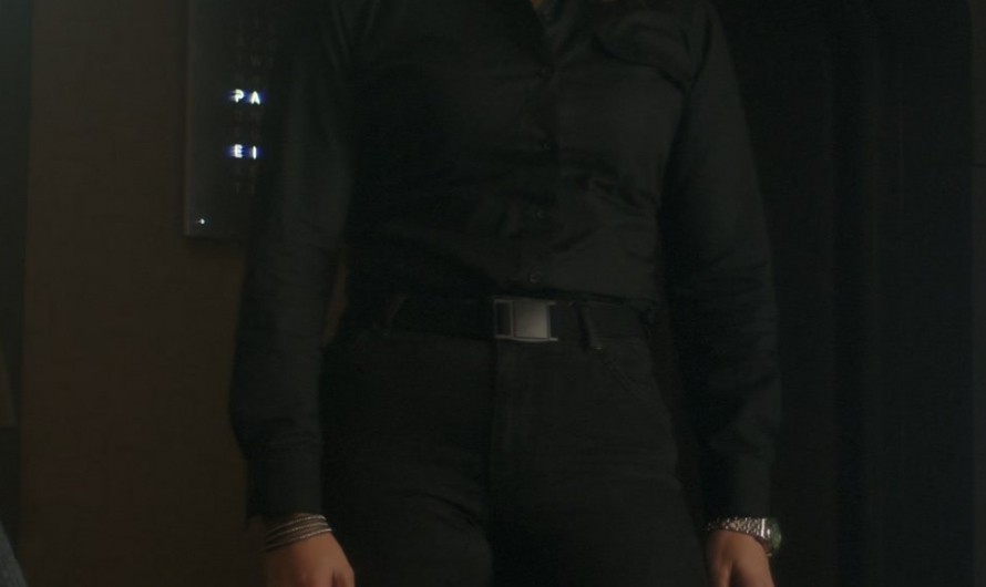 Black Button Down Shirt of Jennifer Lopez as Atlas Shepherd