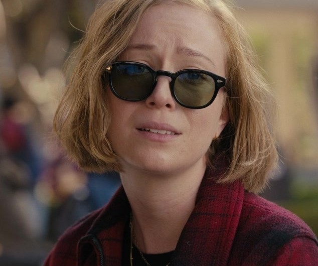 Black Keyhole Bridge Acetate Trapezoid Polarized Sunglasses of Hannah Einbinder as Ava Daniels
