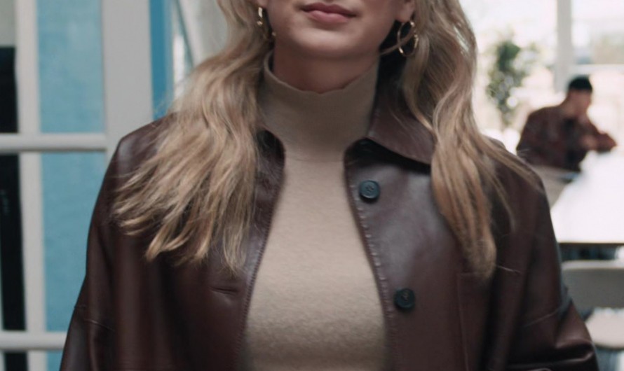 Brown Cropped Leather Jacket of Elizabeth Lail as Quinn Powers