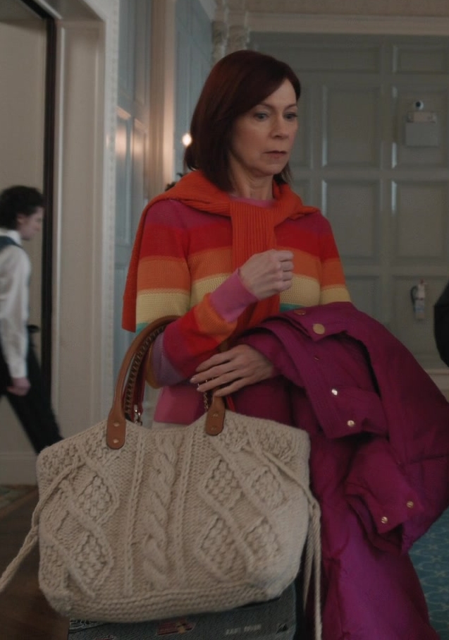 stylish oversized cable knit shoulder bag - Carrie Preston (Elsbeth Tascioni) - Elsbeth TV Show