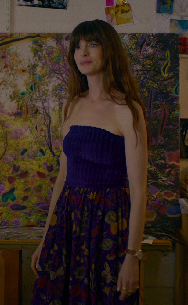 Floral Skirt of Anne Hathaway as Solène