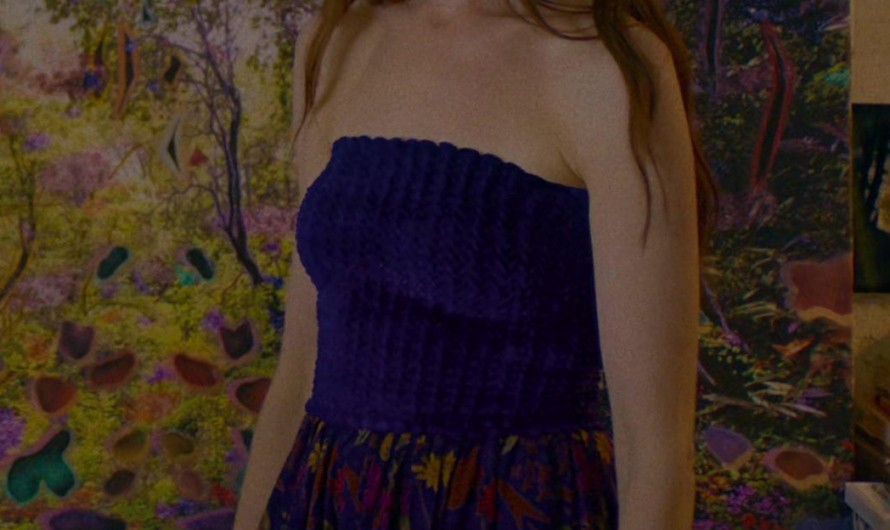 Floral Skirt of Anne Hathaway as Solène