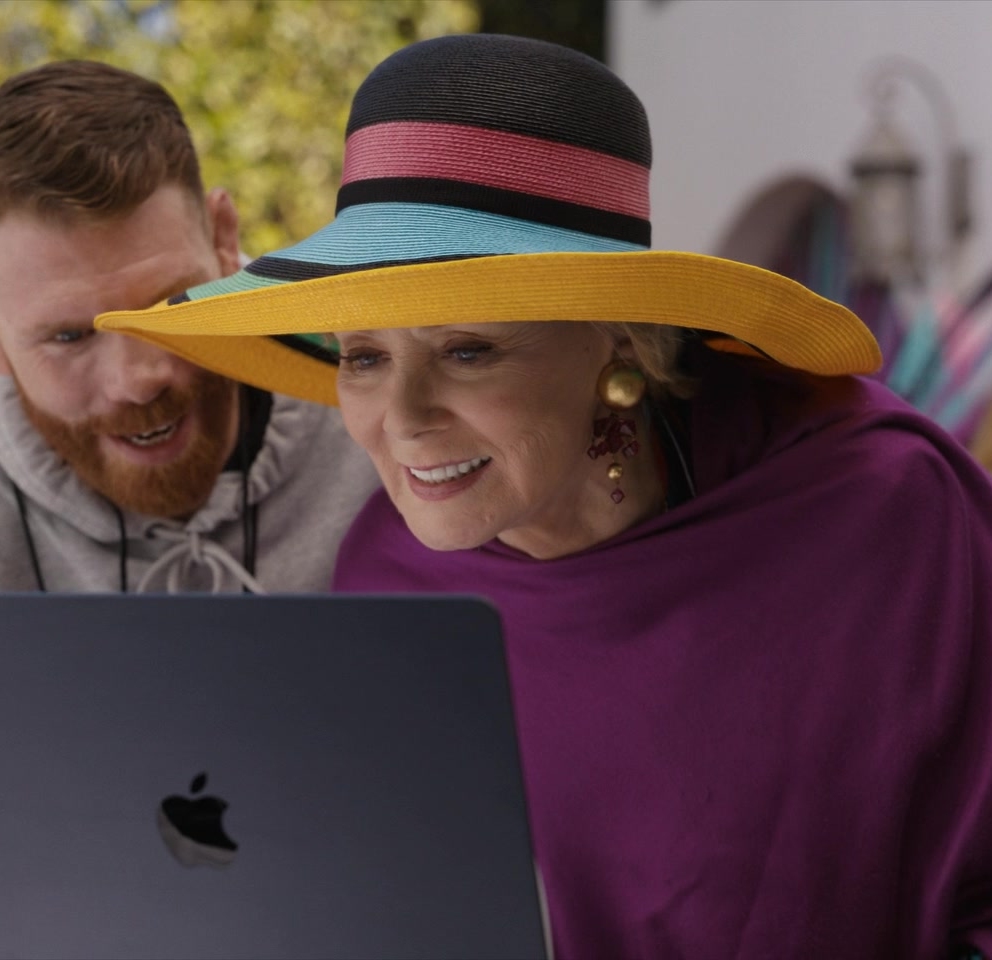 colorful striped wide brimmed sun hat - Jean Smart (Deborah Vance) - Hacks TV Show