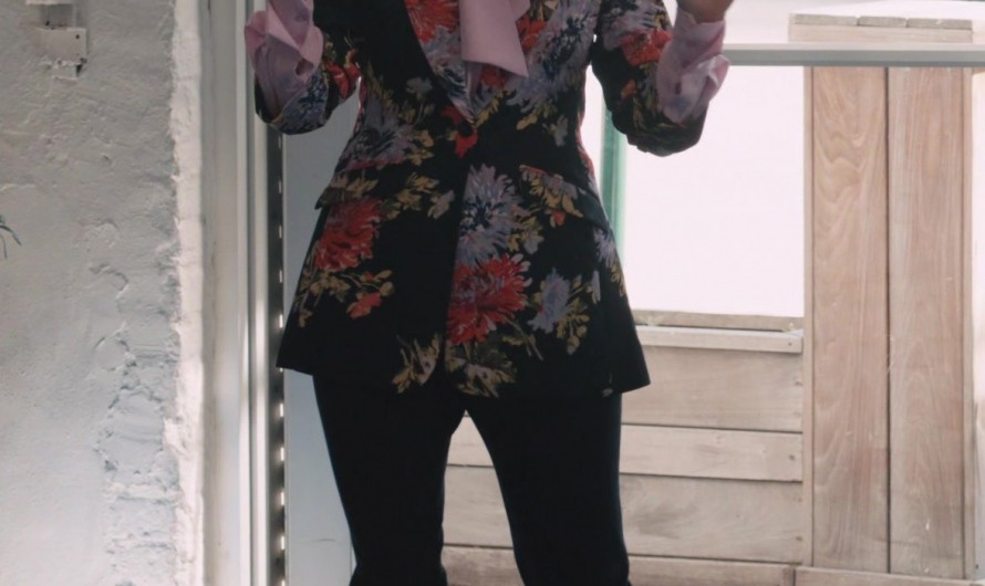Black Trousers of Carrie Preston as Elsbeth Tascioni