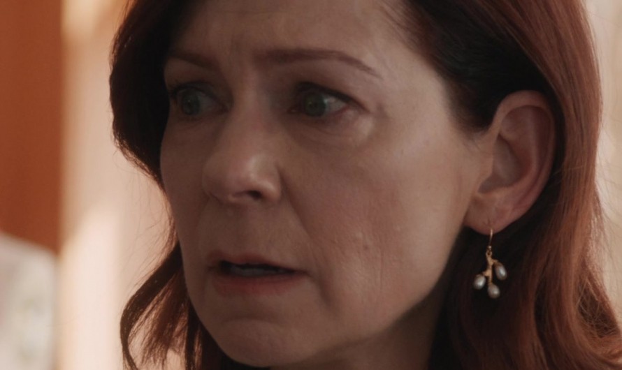 Gold Plated Stylish Pearls Earrings of Carrie Preston as Elsbeth Tascioni
