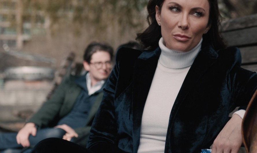 White Turtleneck Sweater of Laura Benanti as Nadine Clay