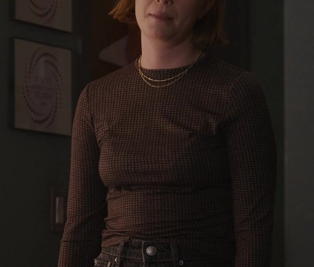 Brushed Check Crew Tee of Hannah Einbinder as Ava Daniels