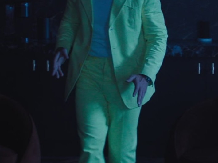 Stylish Yellow Suit with Modern Tailored Fit of Ryan Gosling as Colt Seavers