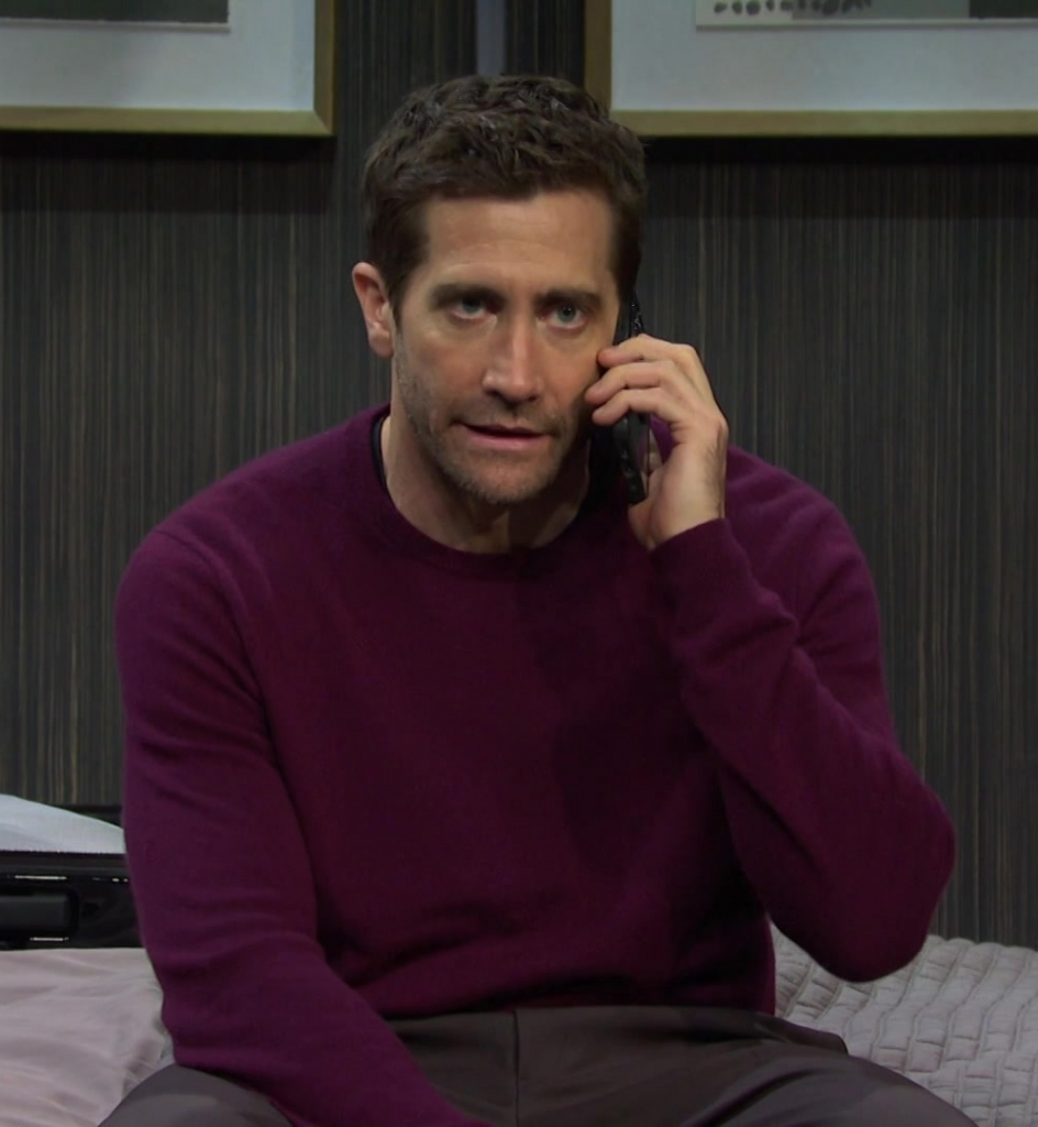 maroon crewneck pullover - Jake Gyllenhaal (Guest) - Saturday Night Live TV Show