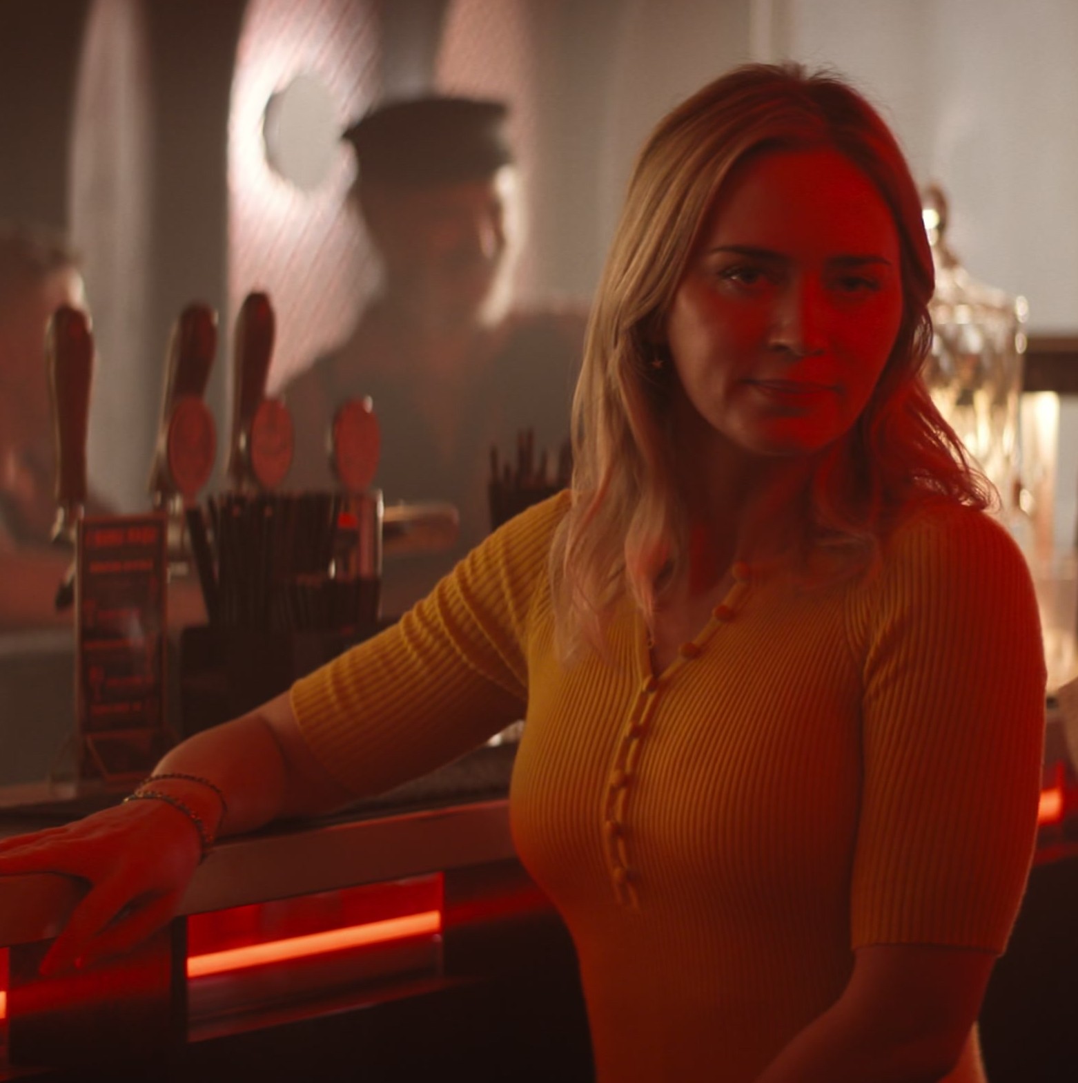 Yellow Ribbed Top with Half-Sleeves of Emily Blunt as Jody Moreno