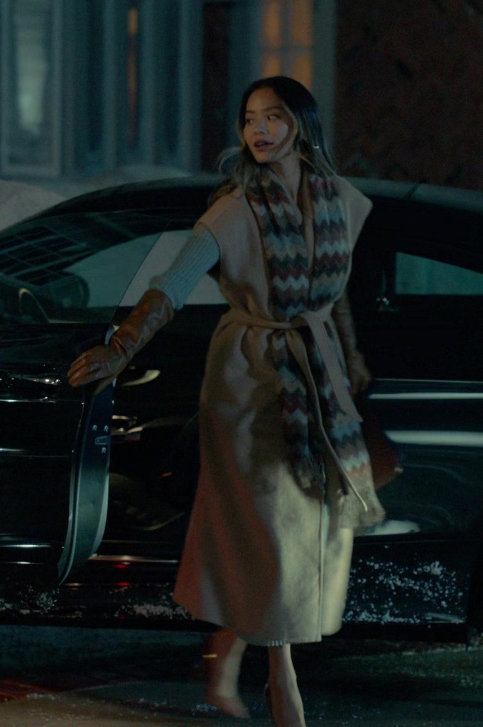 brown long leather gloves - Jamie Chung (Jasmine) - Reunion (2024) Movie