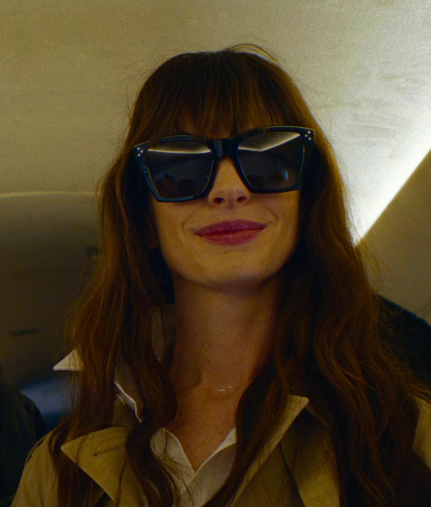 Oversized Cat Eye Sunglasses of Anne Hathaway as Solène