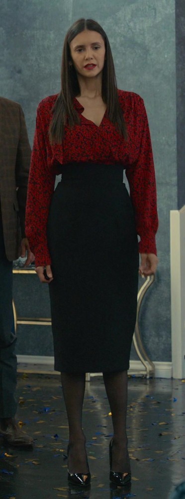 Black Knee-Length Pencil Skirt of Nina Dobrev as Amanda