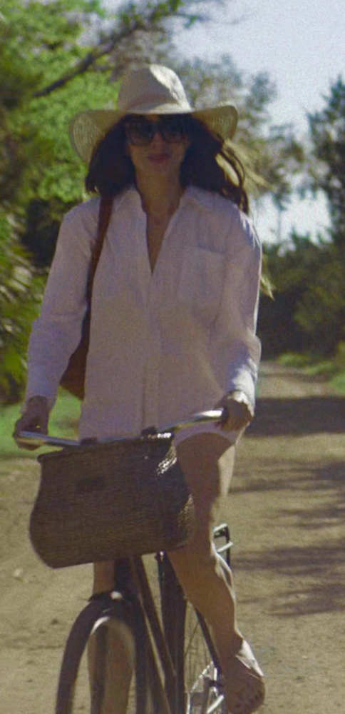 White Button Down Linen Shirt of Anne Hathaway as Solène