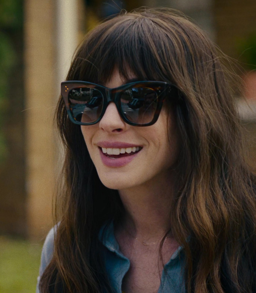 Large  Cat-Eye Frame Acetate Sunglasses of Anne Hathaway as Solène