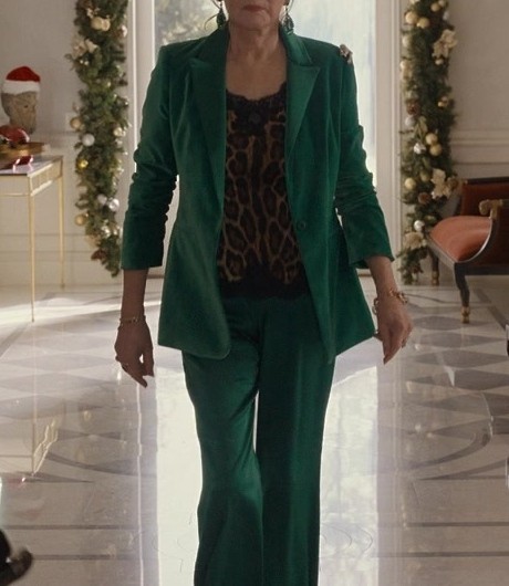 Green Velvet Pants of Jean Smart as Deborah Vance