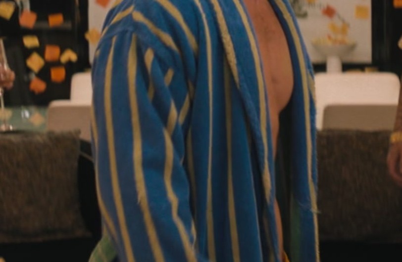 Blue and Yellow Striped Bathrobe of Aaron Taylor-Johnson as Tom Ryder