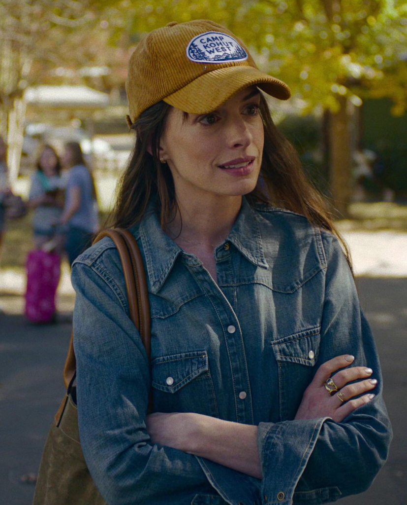 casual blue denim button down shirt - Anne Hathaway (Solène) - The Idea of You (2024) Movie