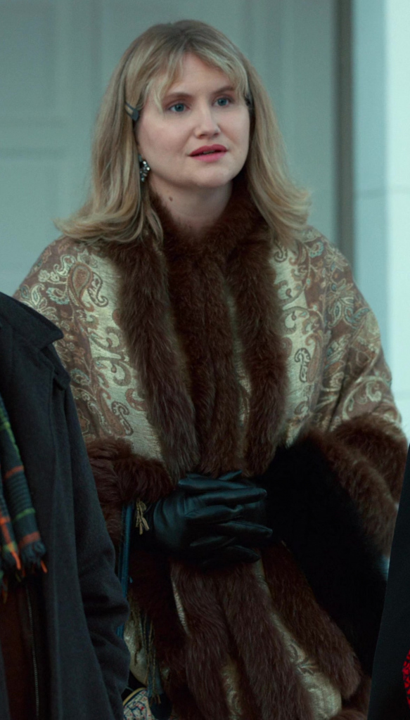 cape shawl paisley print coat with fur trim - Jillian Bell (Vivian) - Reunion (2024) Movie