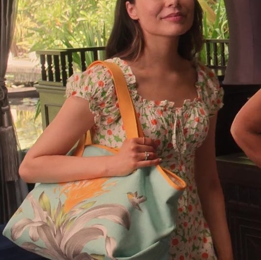 Pastel Flower Print Shoulder Bag of Miranda Cosgrove as Emma