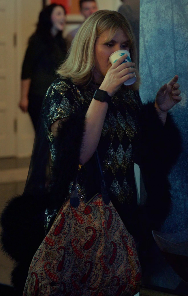 paisley print handbag - Jillian Bell (Vivian) - Reunion (2024) Movie
