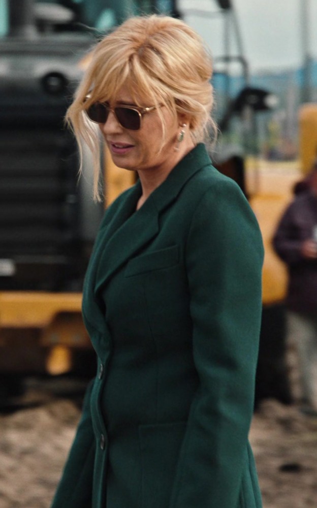 Green Blazer of Kelly Reilly as Bethany "Beth" Dutton