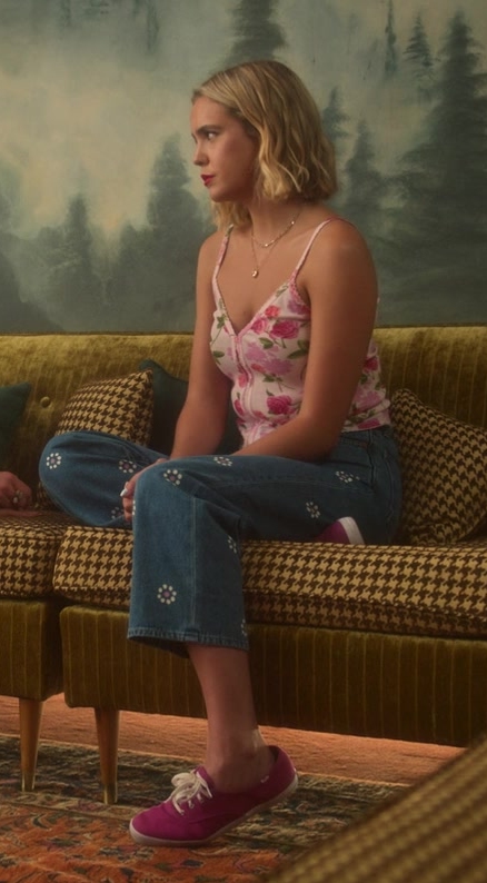 floral pattern jeans - Bailee Madison (Imogen Adams) - Pretty Little Liars: Original Sin TV Show