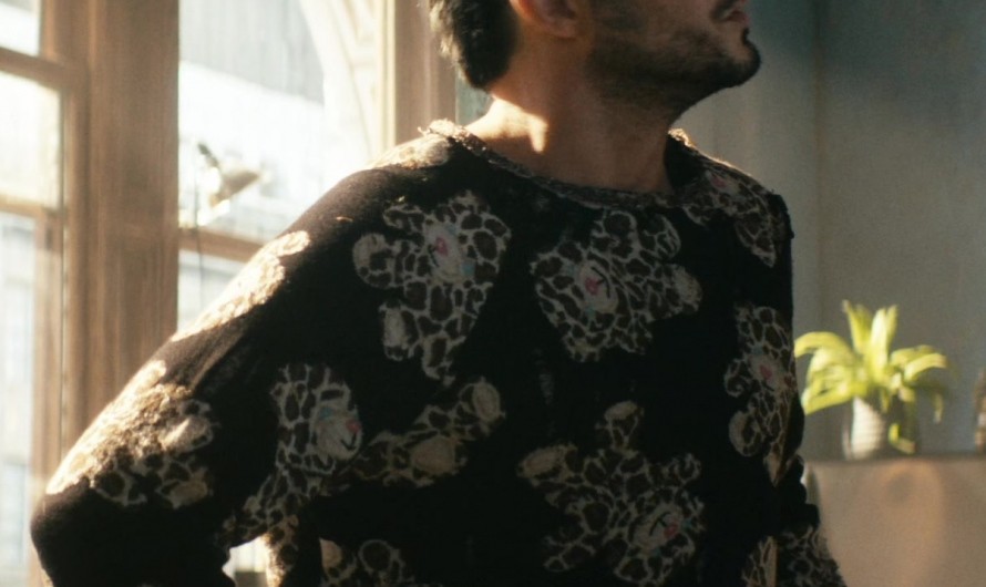 Leopard Teddy Bear Knitted Sweater of Tomer Capone as Serge / Frenchie
