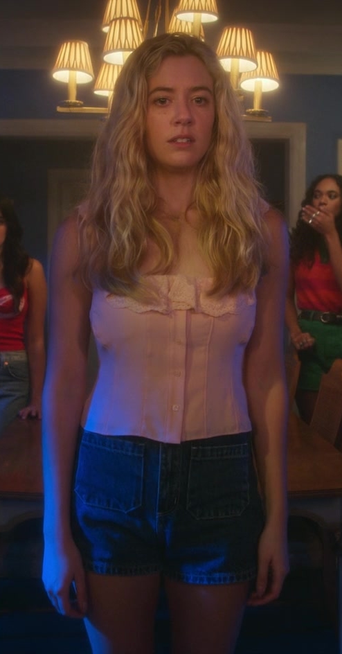 pink ruffled lace top - Mallory Bechtel (Kelly Beasley) - Pretty Little Liars: Original Sin TV Show