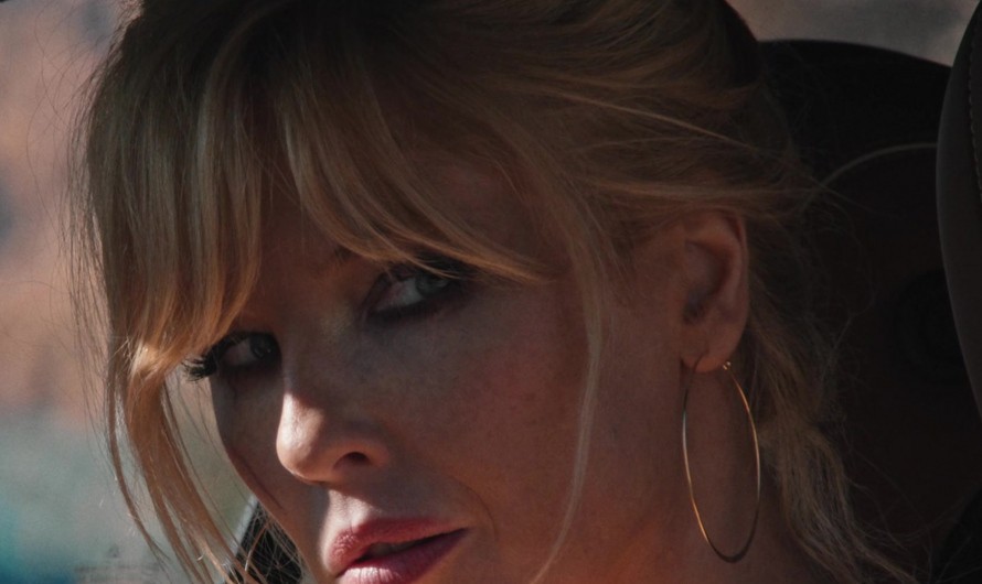 Gold Large Hoop Earrings of Kelly Reilly as Bethany “Beth” Dutton