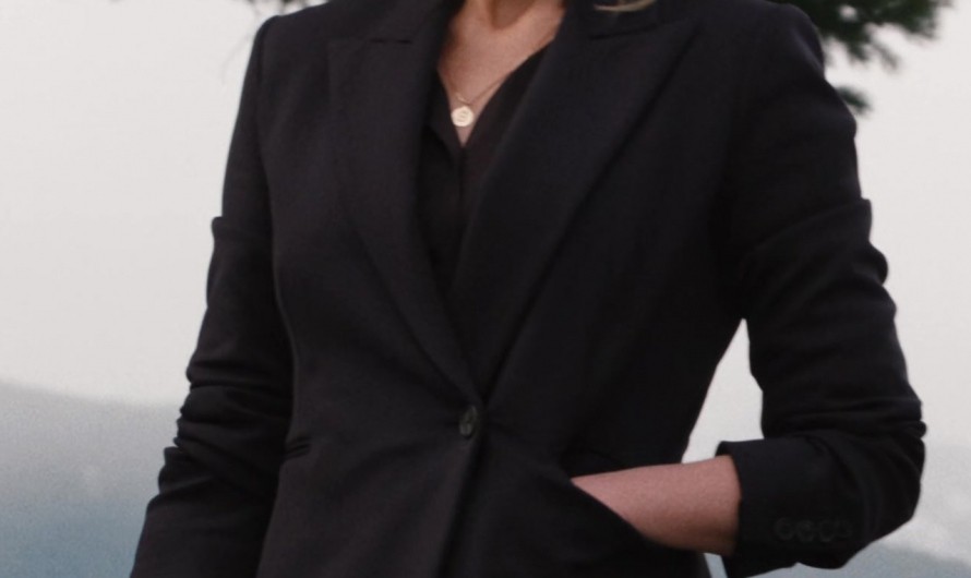 Black Blazer of Kelly Reilly as Bethany “Beth” Dutton