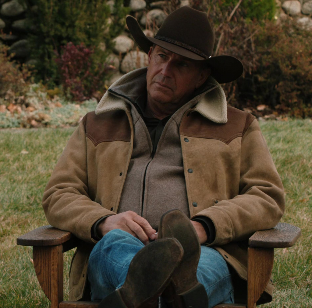 light brown suede coat with fur collar - Kevin Costner (John Dutton III) - Yellowstone TV Show