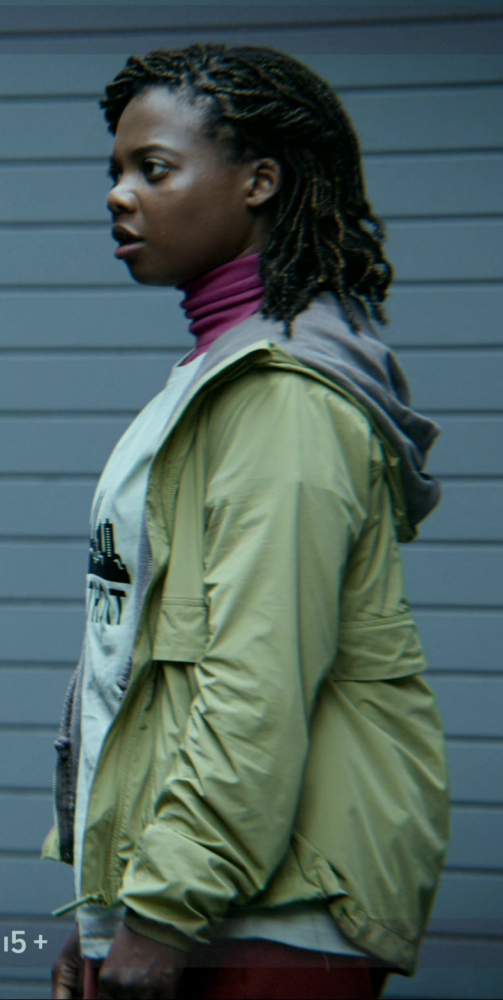 Olive Hooded Windbreaker Jacket of Susan Heyward as Sister Sage