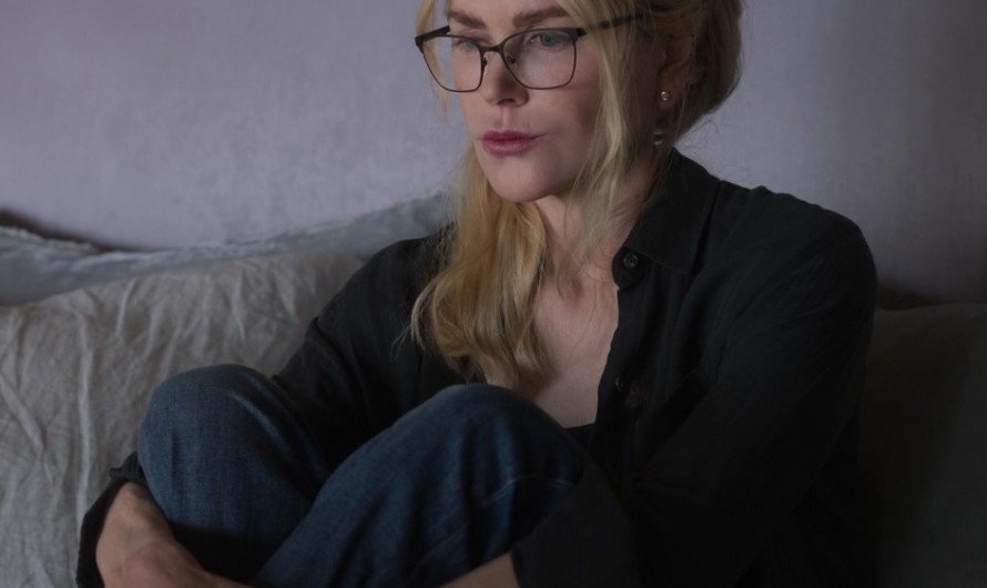 Thin Frame Reading Glasses of Nicole Kidman as Brooke Harwood