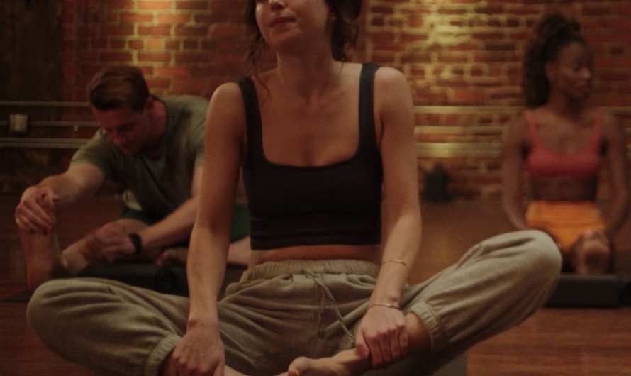 Grey Joggers of Dakota Johnson as Lucy