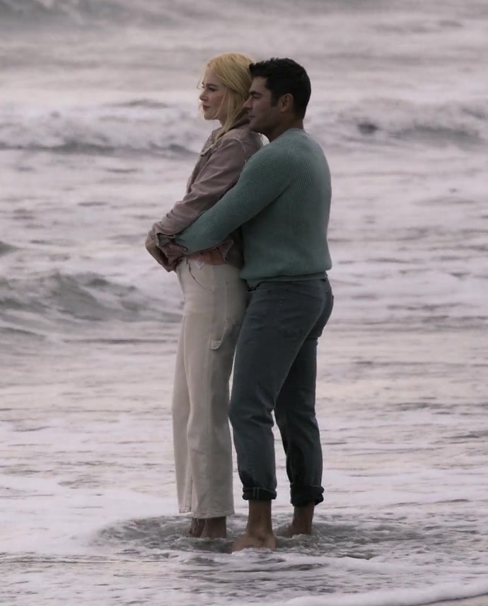 white pants - Nicole Kidman (Brooke Harwood) - A Family Affair (2024) Movie