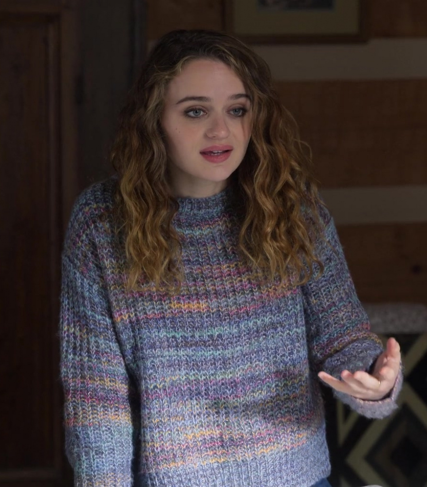 Multicolored Knit Sweater of Joey King as Zara Ford