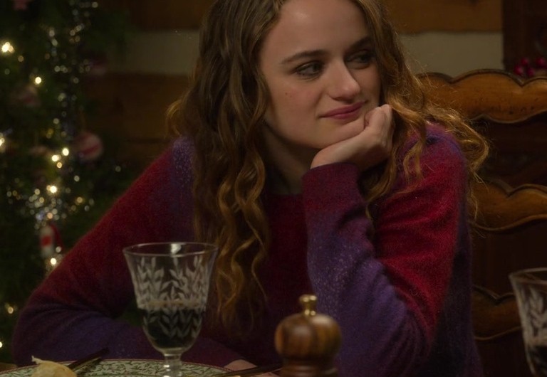 Red and Purple Sweater of Joey King as Zara Ford