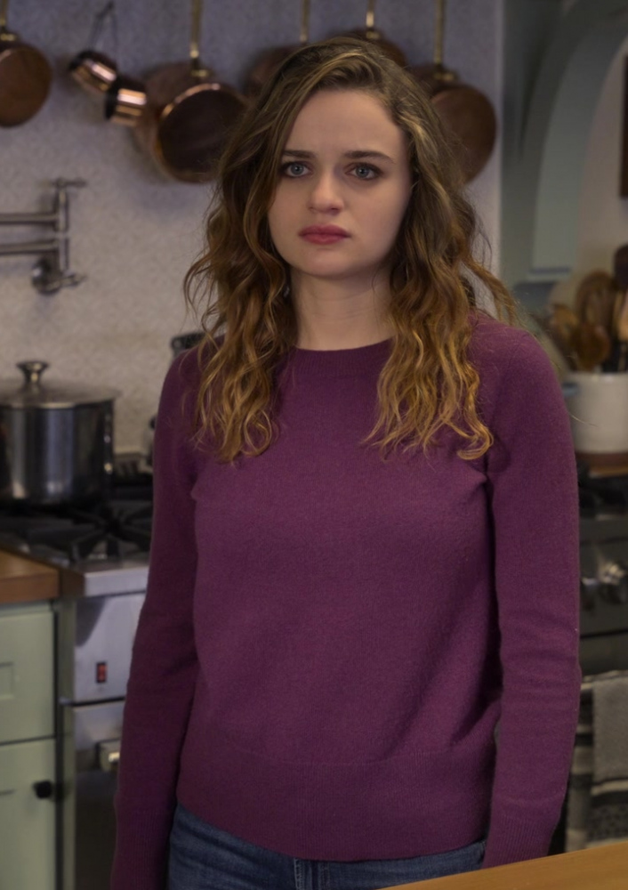 Purple Crewneck Pullover of Joey King as Zara Ford