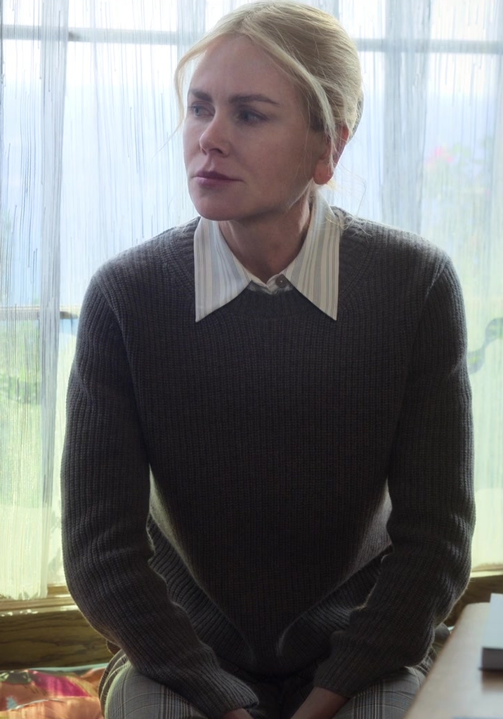 grey knit sweater - Nicole Kidman (Brooke Harwood) - A Family Affair (2024) Movie