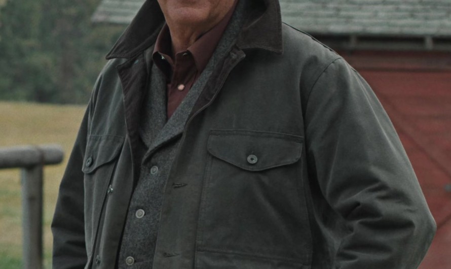Dark Green Outdoor Rugged Canvas Jacket of Kevin Costner as John Dutton III