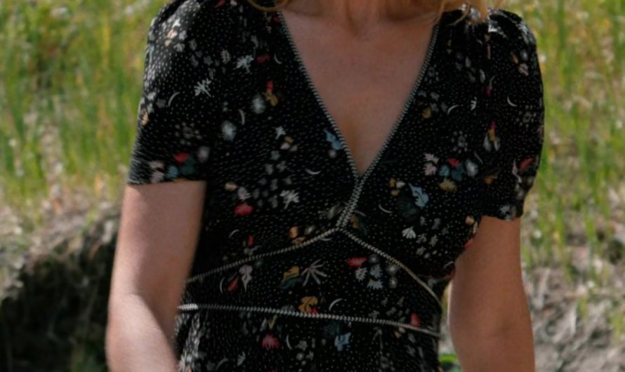 Floral V Neck Dress of Kelly Reilly as Bethany “Beth” Dutton