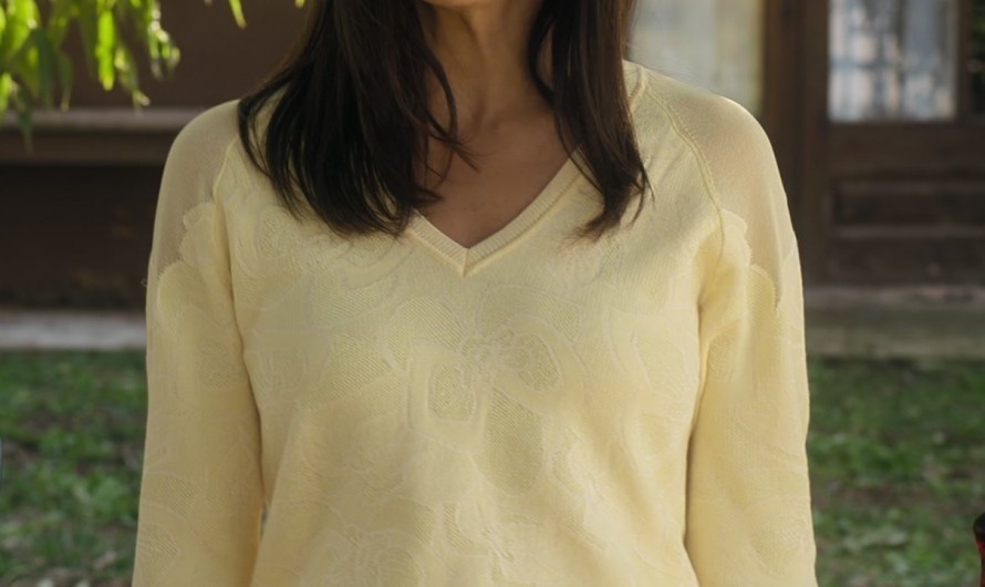 Floral Patterned V-Neck Sweater of Eva Longoria as Gala