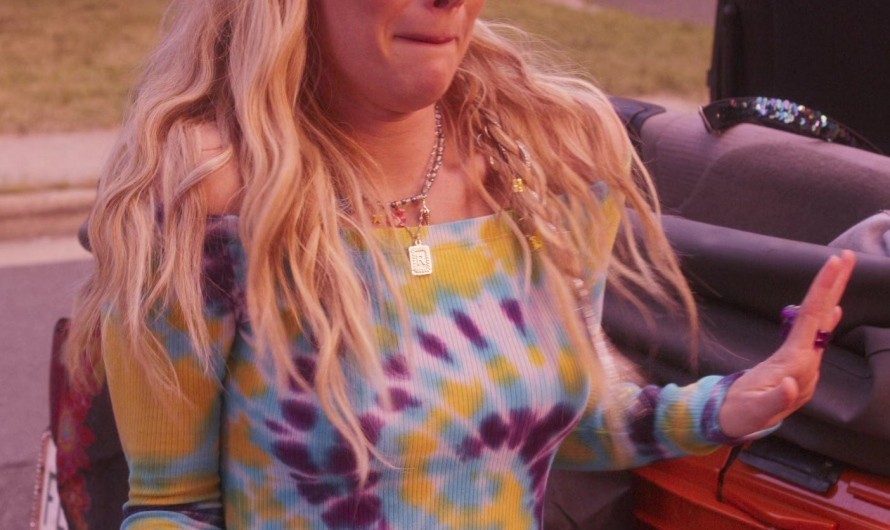 Tie Dye Long Sleeve Ribbed Top of Emma Roberts as Rex Simpson